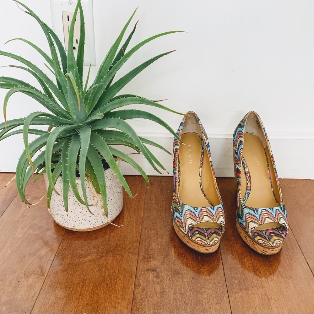 Nine West barely worn multi-colored peeptoe wedges